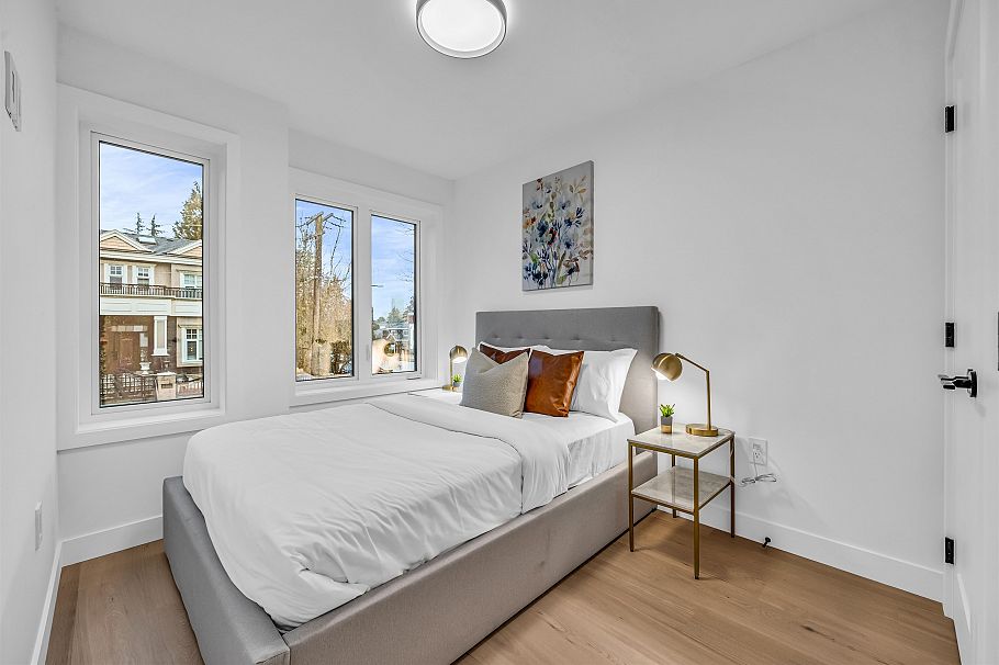 1008 W 52nd Avenue Vancouver, BC - 14