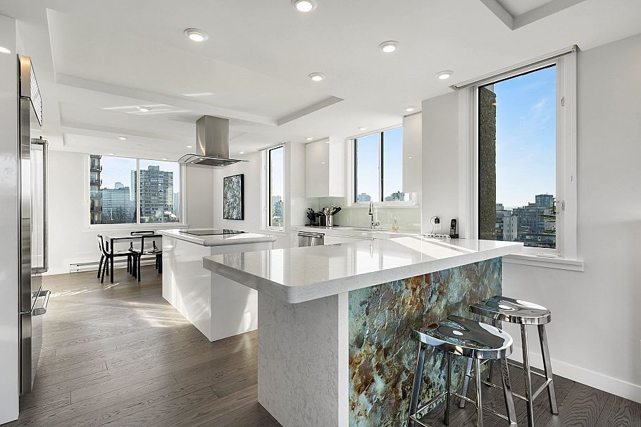 1001 845 Chilco Street Vancouver, BC - 14