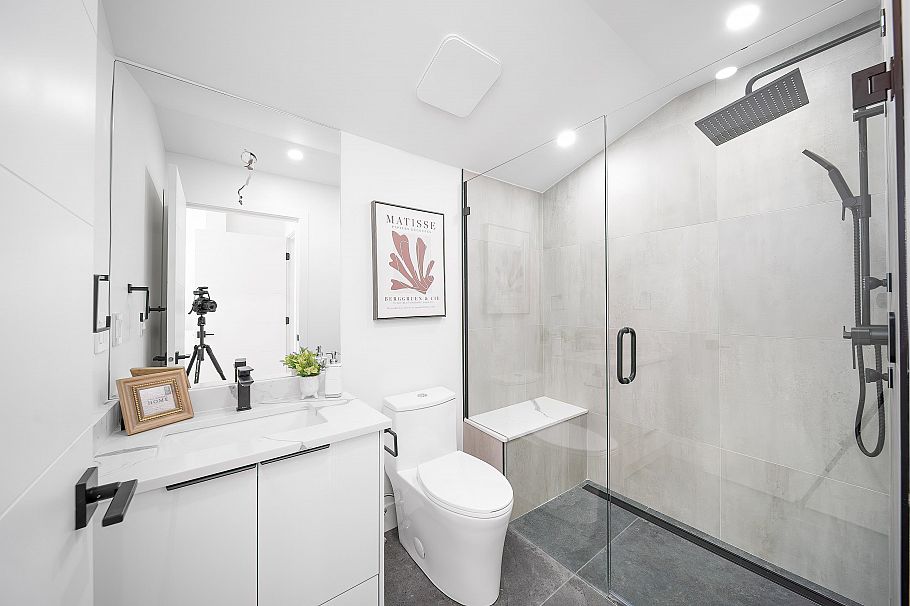 1 2777 E 27th Avenue Vancouver, BC - 33