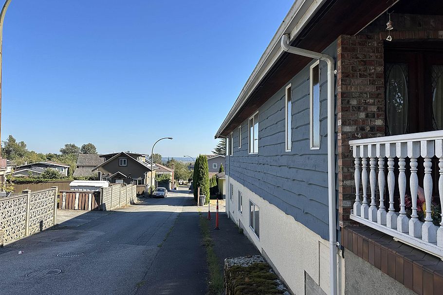 2376 Fraserview Drive Vancouver, BC - 21