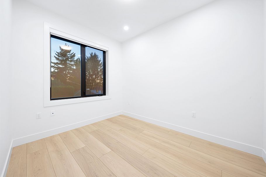 2 5315 Inverness Street Vancouver, BC - 14