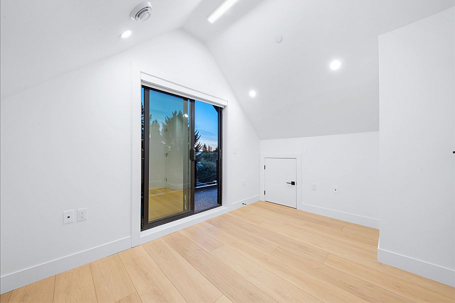 2 5315 Inverness Street Vancouver, BC - 20