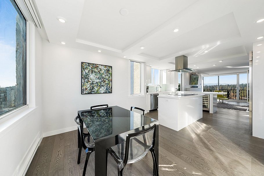 1001 845 Chilco Street Vancouver, BC - 13