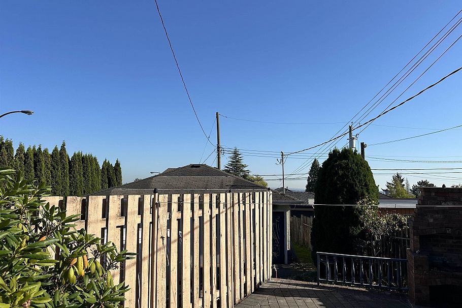 2376 Fraserview Drive Vancouver, BC - 23