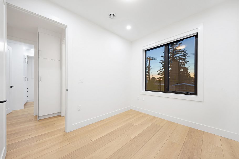 2 5315 Inverness Street Vancouver, BC - 16