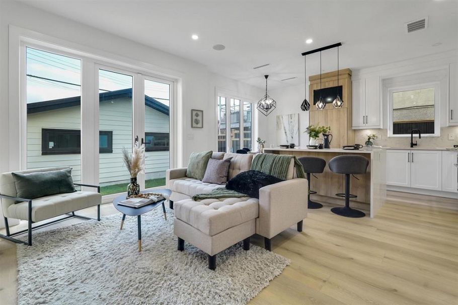 2 3216 Venables Street Vancouver, BC - 5