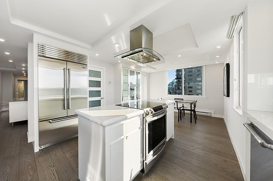 1001 845 Chilco Street Vancouver, BC - 16