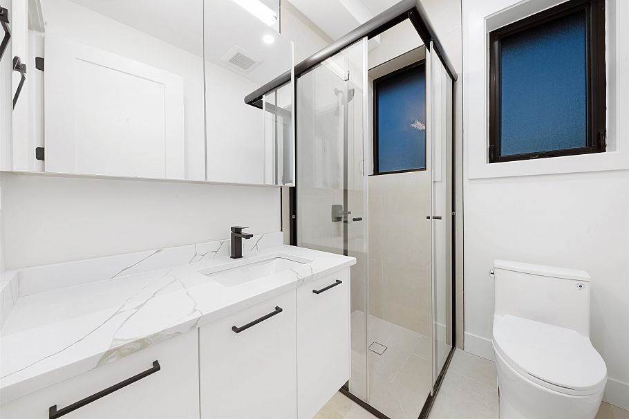 2 5315 Inverness Street Vancouver, BC - 15