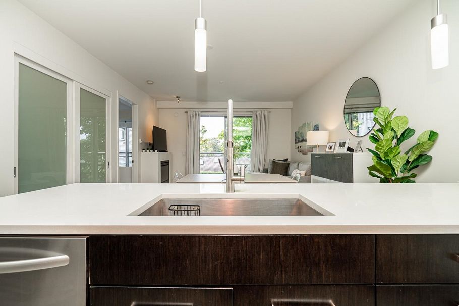 321 3333 Main Street Vancouver, BC - 6