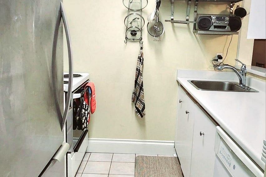 208 811 Helmcken Street Vancouver, BC - 10