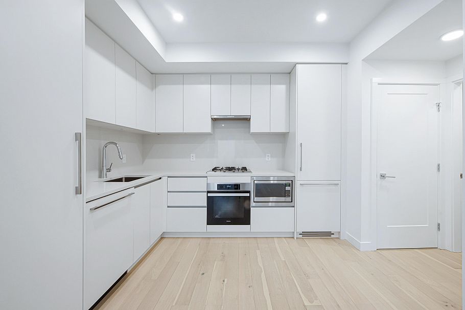 871 W 33rd Avenue Vancouver, BC - 10