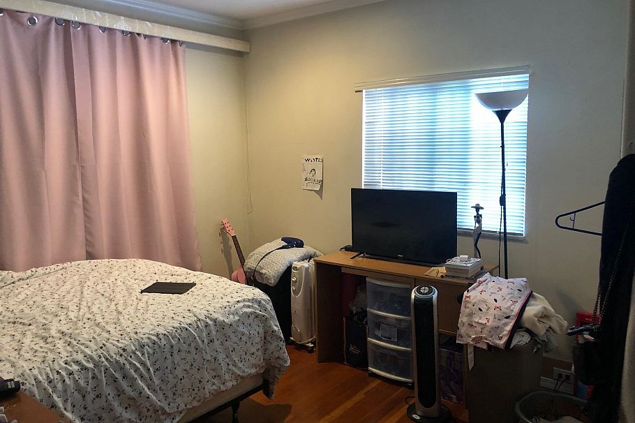 153 SE Marine Drive Vancouver, BC - 9