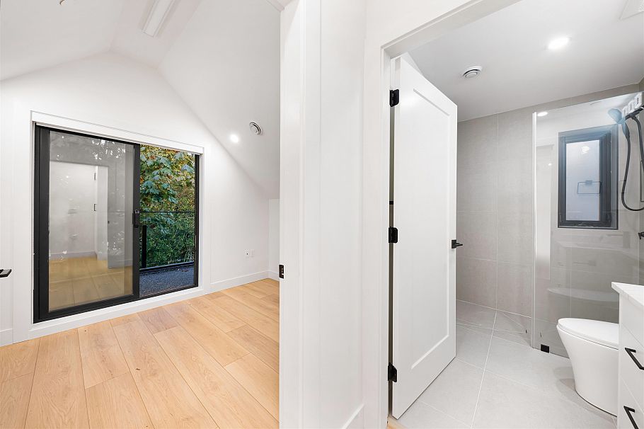 1 5315 Inverness Street Vancouver, BC - 23