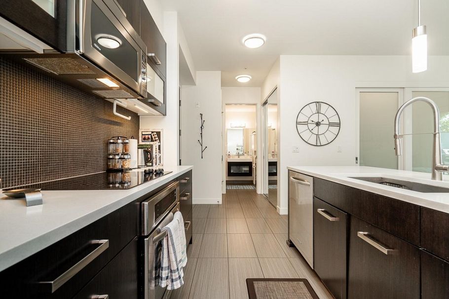 321 3333 Main Street Vancouver, BC - 5