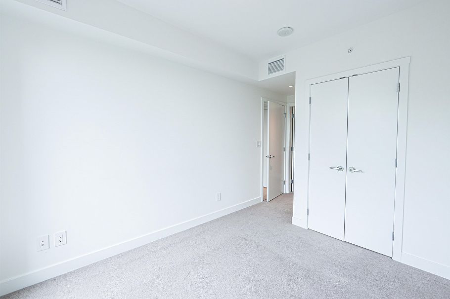 310 1561 W 57 Avenue Vancouver, BC - 16