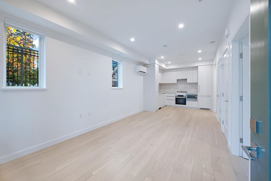 871 W 33rd Avenue Vancouver, BC - 5