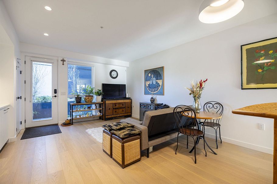 24 94 W King Edward Avenue Vancouver, BC - 4