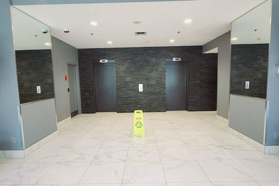 208 811 Helmcken Street Vancouver, BC - 19