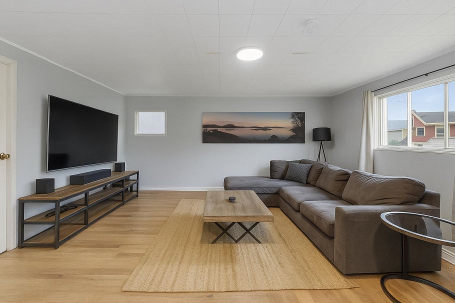 4561 Nanaimo Street Vancouver, BC - 6