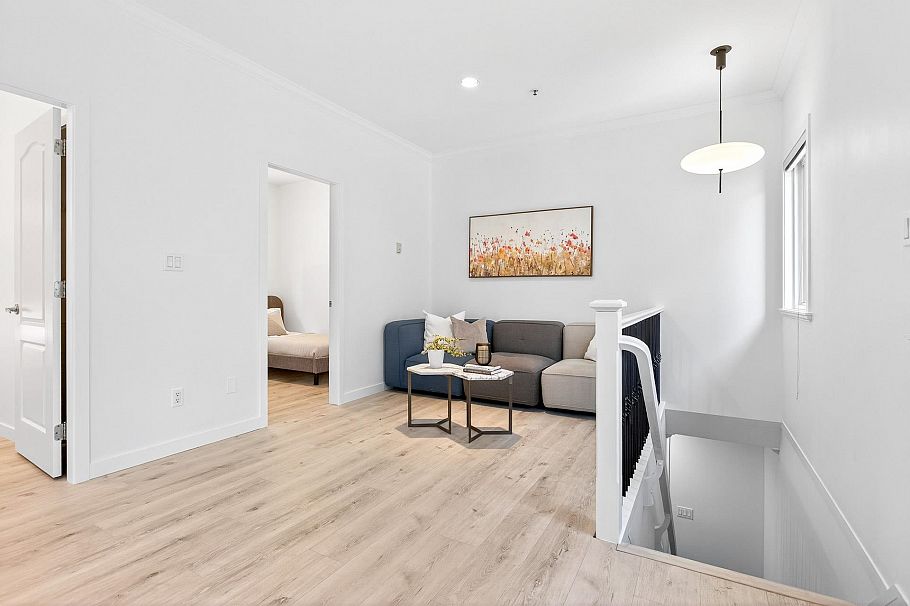 1368 E 7th Avenue Vancouver, BC - 5