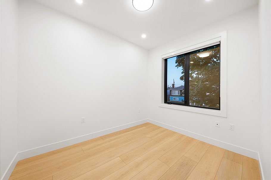 1 5315 Inverness Street Vancouver, BC - 14