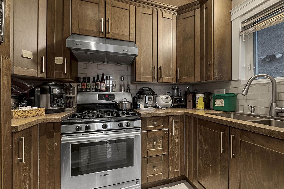 136 E 59th Avenue Vancouver, BC - 15