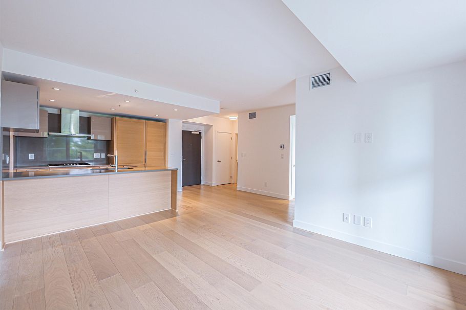 310 1561 W 57 Avenue Vancouver, BC - 7