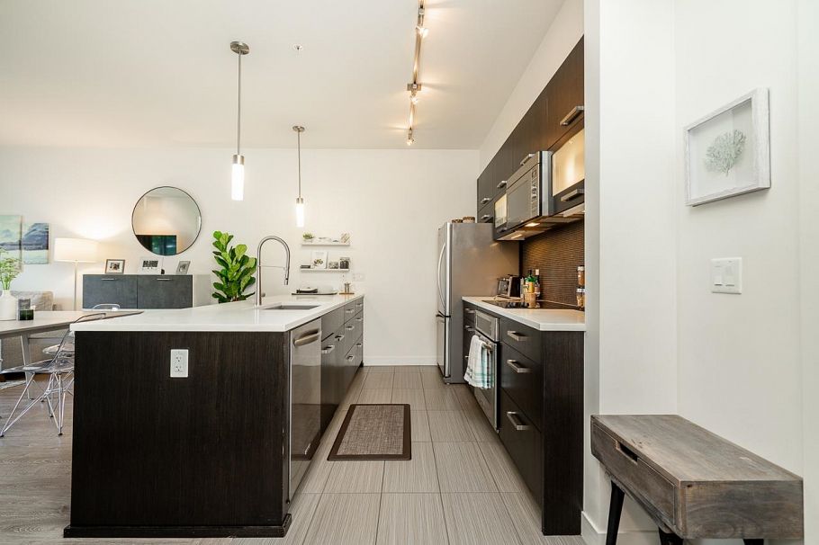 321 3333 Main Street Vancouver, BC - 4