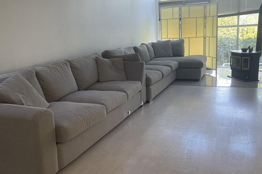 757 W 52nd Avenue Vancouver, BC - 2