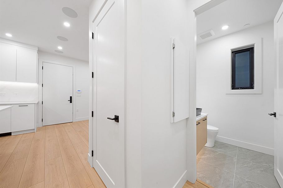 1 5315 Inverness Street Vancouver, BC - 10