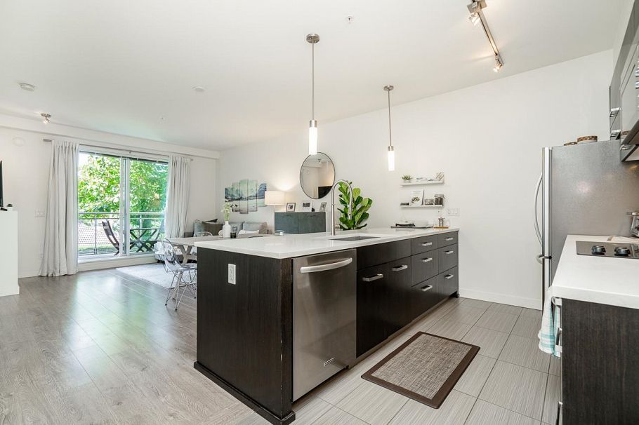 321 3333 Main Street Vancouver, BC - 3