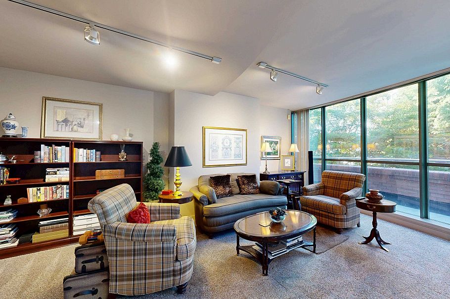 301 1888 Alberni Street Vancouver, BC - 2