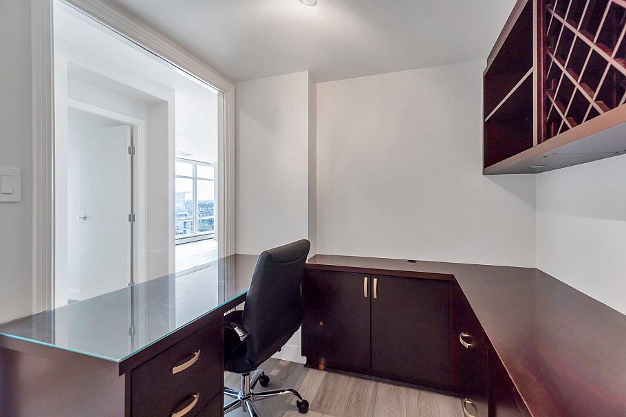 2706 198 Aquarius Mews Vancouver, BC - 29