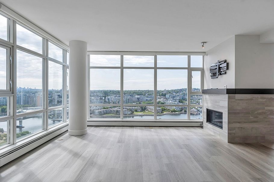 2706 198 Aquarius Mews Vancouver, BC - 4