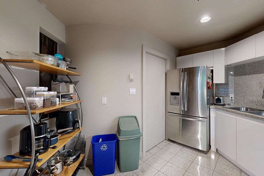 301 1888 Alberni Street Vancouver, BC - 9