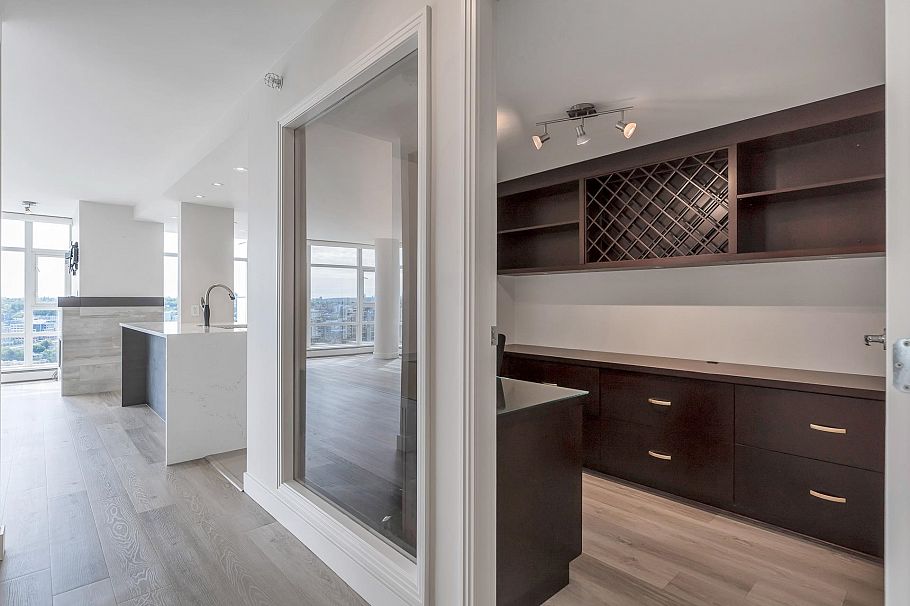 2706 198 Aquarius Mews Vancouver, BC - 28