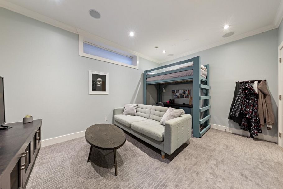 2721 W 14th Avenue Vancouver, BC - 24