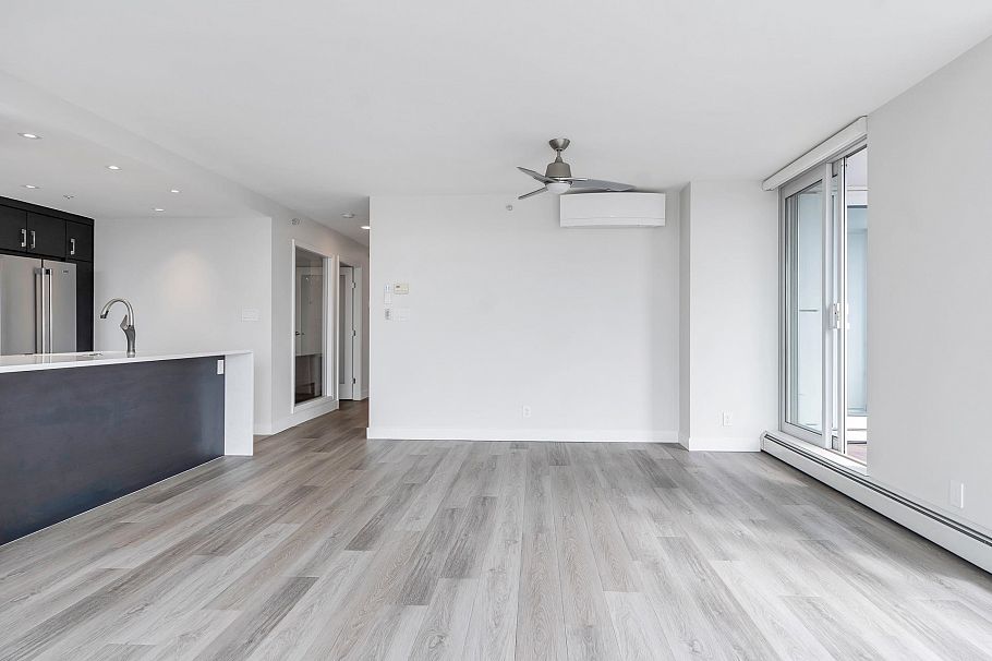 2706 198 Aquarius Mews Vancouver, BC - 10