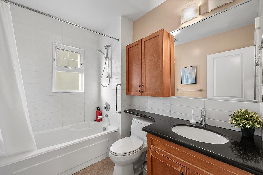 3276 W 21st Avenue Vancouver, BC - 14