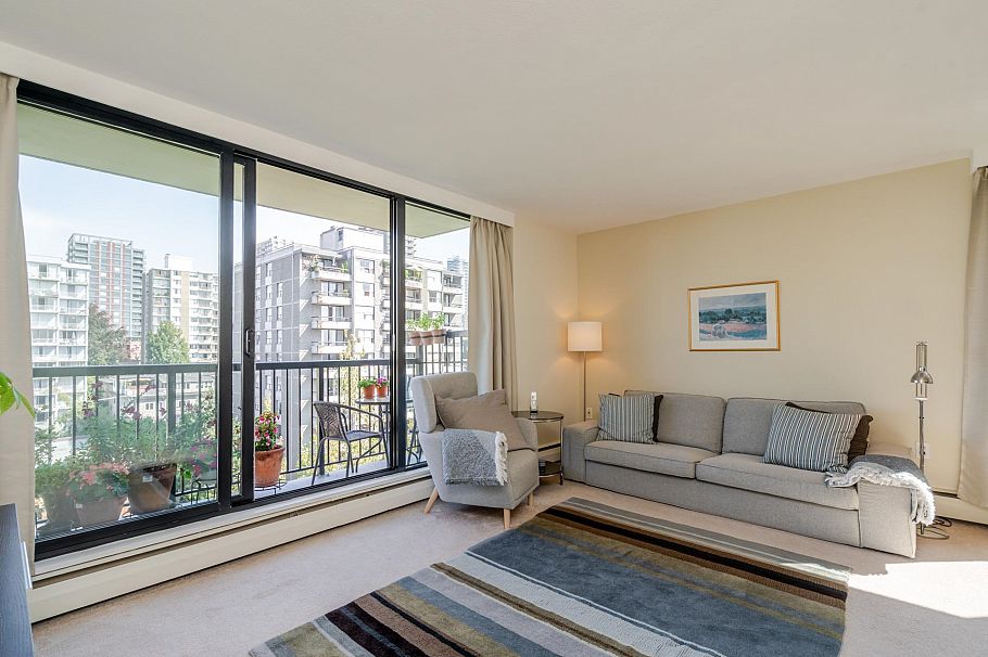 1004 1330 Harwood Street Vancouver, BC - 1