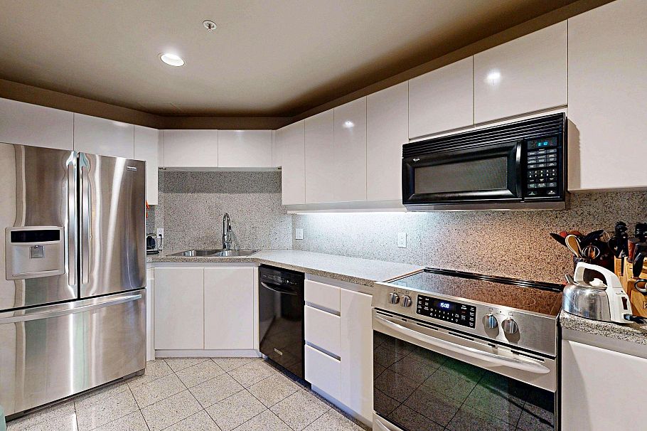 301 1888 Alberni Street Vancouver, BC - 8