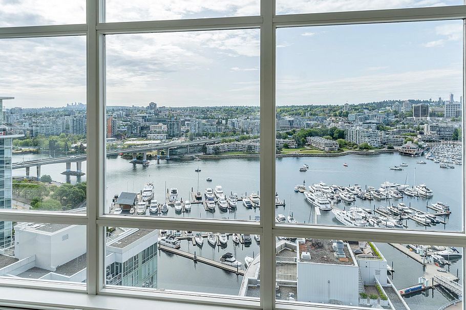 2706 198 Aquarius Mews Vancouver, BC - 7