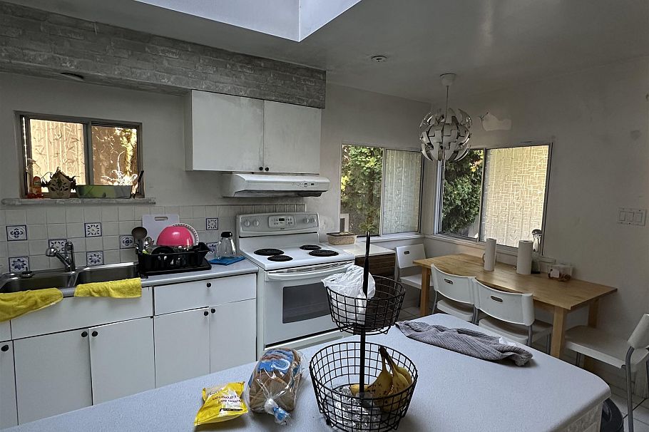 8236 Haig Street Vancouver, BC - 5