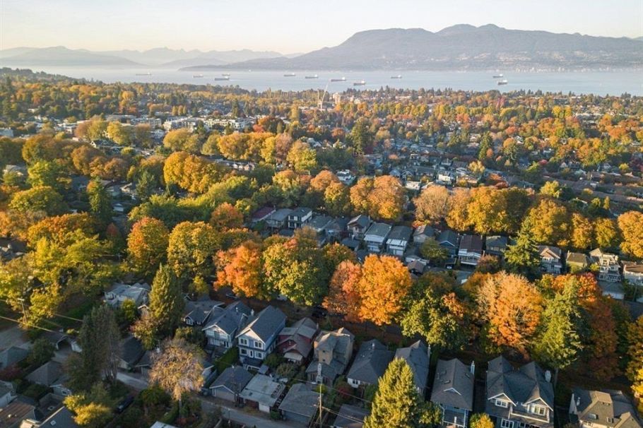 3276 W 21st Avenue Vancouver, BC - 3