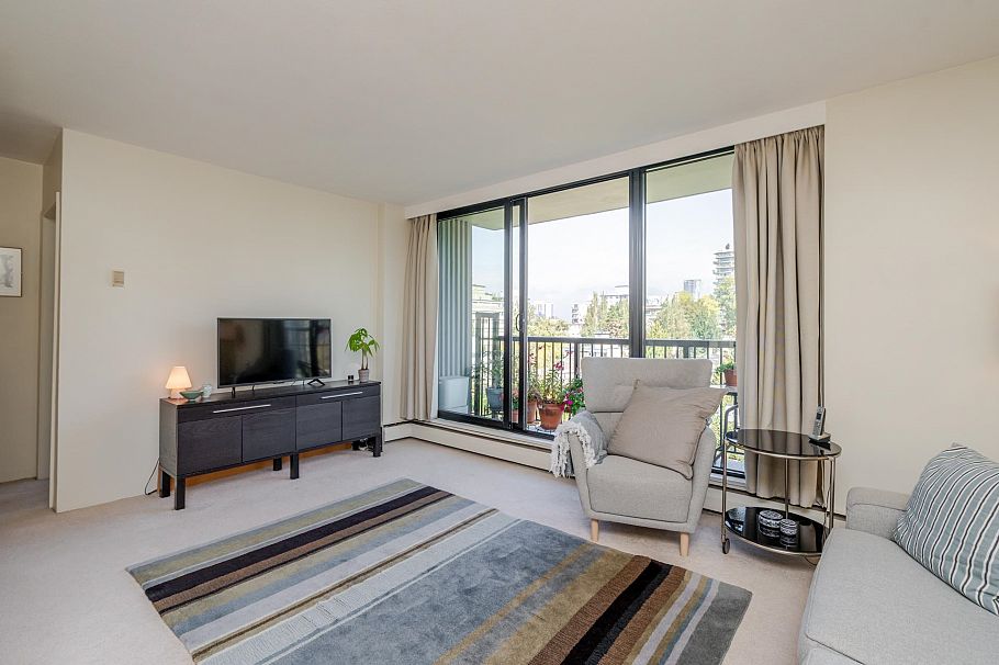 1004 1330 Harwood Street Vancouver, BC - 2