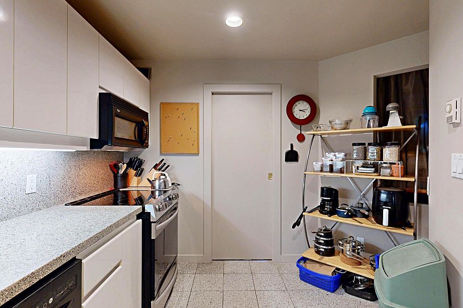 301 1888 Alberni Street Vancouver, BC - 12