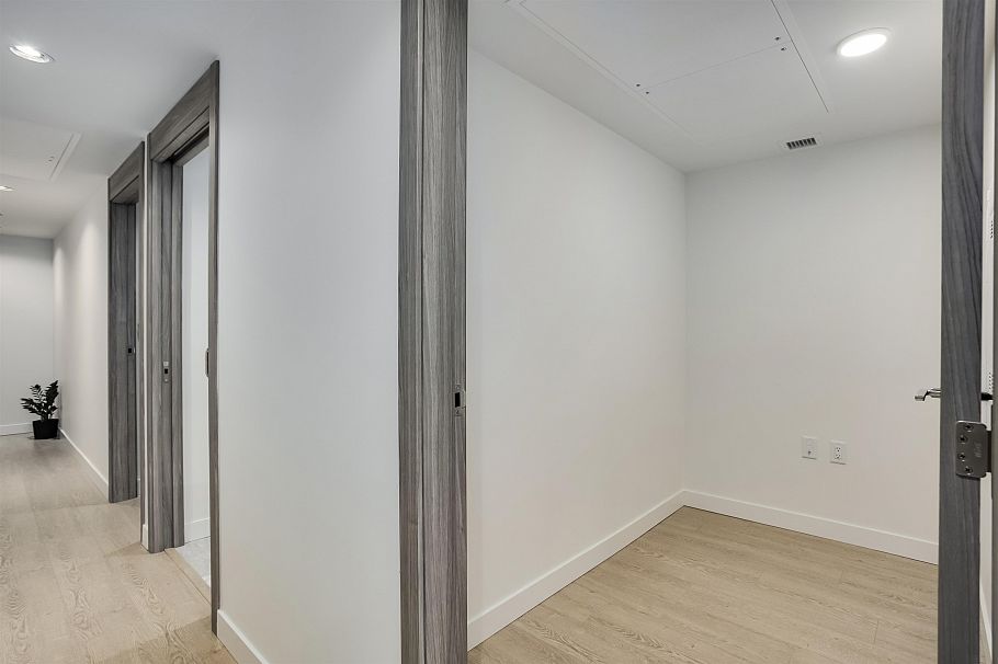 584 87 Nelson Street Vancouver, BC - 17