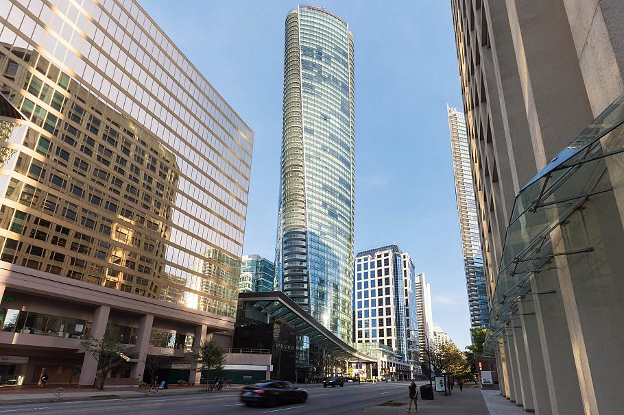 3803 1151 W Georgia Street Vancouver, BC - 1