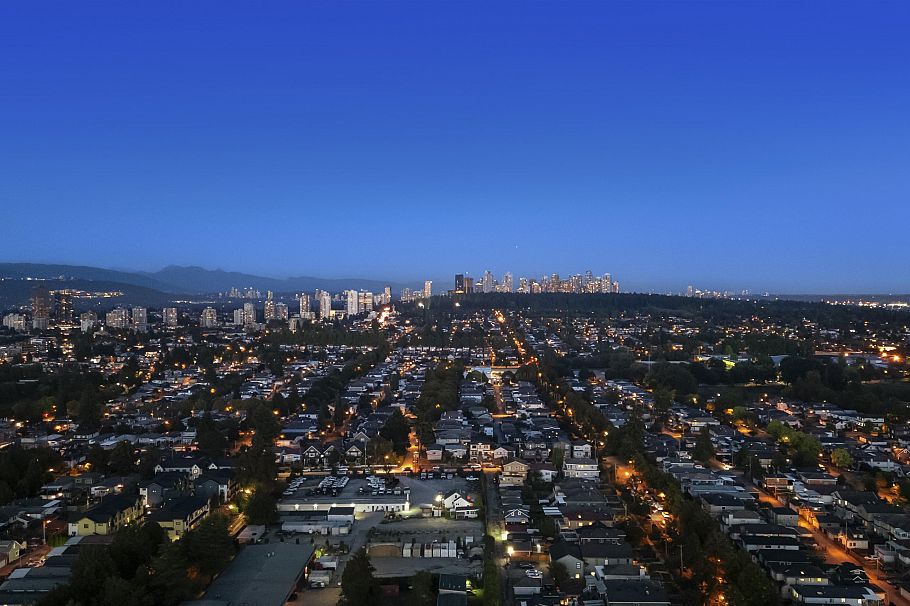 2 2386 E 45th Avenue Vancouver, BC - 21