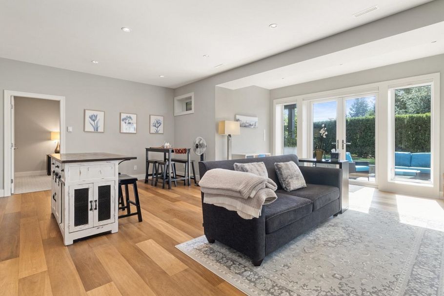 291 Monteray Avenue North Vancouver, BC - 32